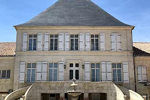 Hôtel Domaine de Roullet image