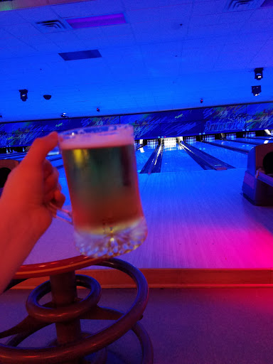 Bowling Alley «Brunswick Zone Hawthorn Lanes», reviews and photos, 316 Center Dr, Vernon Hills, IL 60061, USA