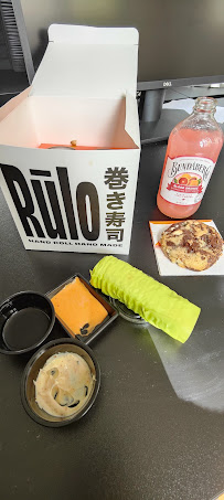 Plats et boissons du Restaurant de sushis Rūlo Hand Roll à Paris - n°17