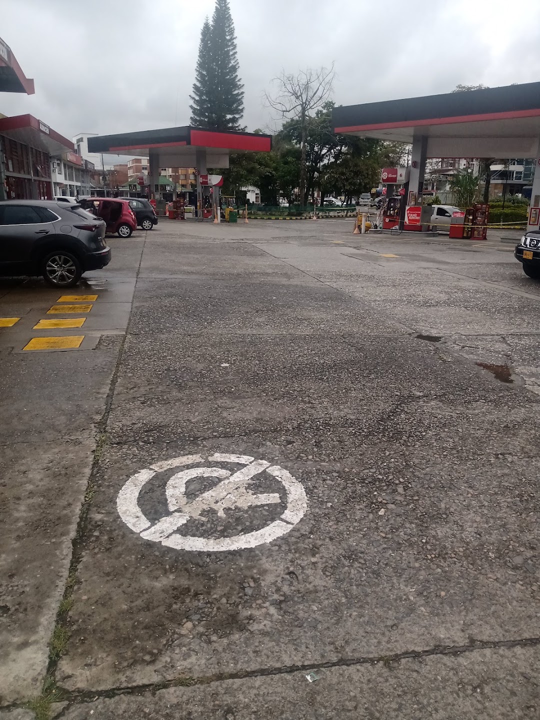 Estación de Servicio, Texaco, Catay.