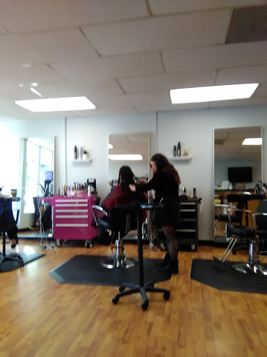 Beauty Salon «Beauty Bar Salon & Spa», reviews and photos, 53 E Locust St, Wilmington, OH 45177, USA