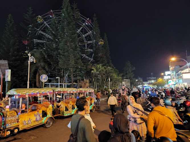 Pasar Malam di Jawa Timur: Menikmati Keunikan dan Keragaman di 15 Tempat