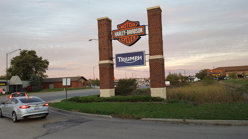 Motorcycle Dealer «Windy City Triumph, Aprilia, Moto Guzzi, Vespa, Piaggio», reviews and photos, 135 Randall Rd, St Charles, IL 60174, USA
