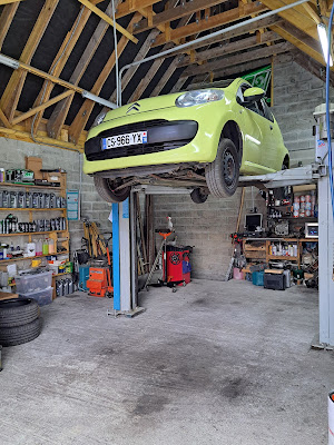 Garage fdma à La Villeneuve-en-Chevrie