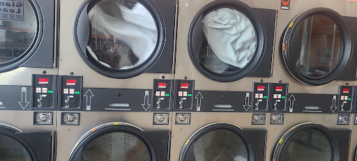 Laundromat «Sunshine Cleaners & Laundry», reviews and photos, 9806 W 60th Ave, Arvada, CO 80004, USA