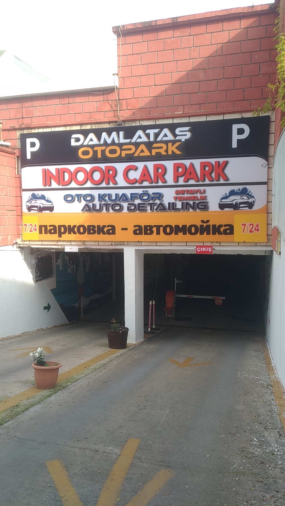 Damlata Kapal Otopark