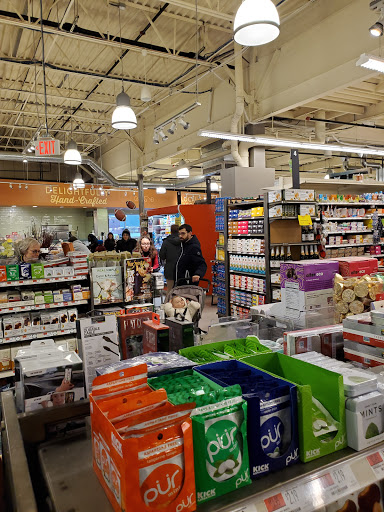 Grocery Store «Whole Foods Market», reviews and photos, 808 Massachusetts Ave, Arlington, MA 02476, USA