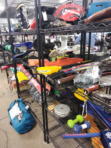 Thrift Store «7th St & Thunderbird Goodwill Retail Store & Donation Center», reviews and photos, 13236 N 7th St, Phoenix, AZ 85022, USA