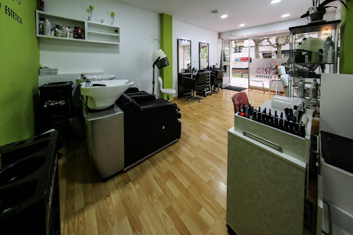 Yaneris Perruqueria i Estètica en Salou, Tarragona