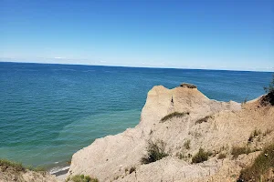 The bluffs 1 image