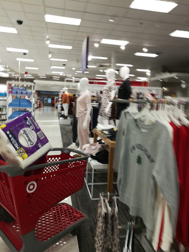 Department Store «Target», reviews and photos, 2099 Skokie Valley Rd, Highland Park, IL 60035, USA