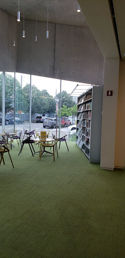 Queens Public Library at Kew Gardens Hills image 4