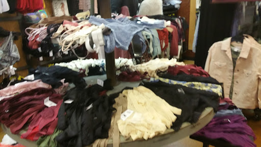 Shopping Mall «Tacoma Mall», reviews and photos, 4502 S Steele St, Tacoma, WA 98409, USA