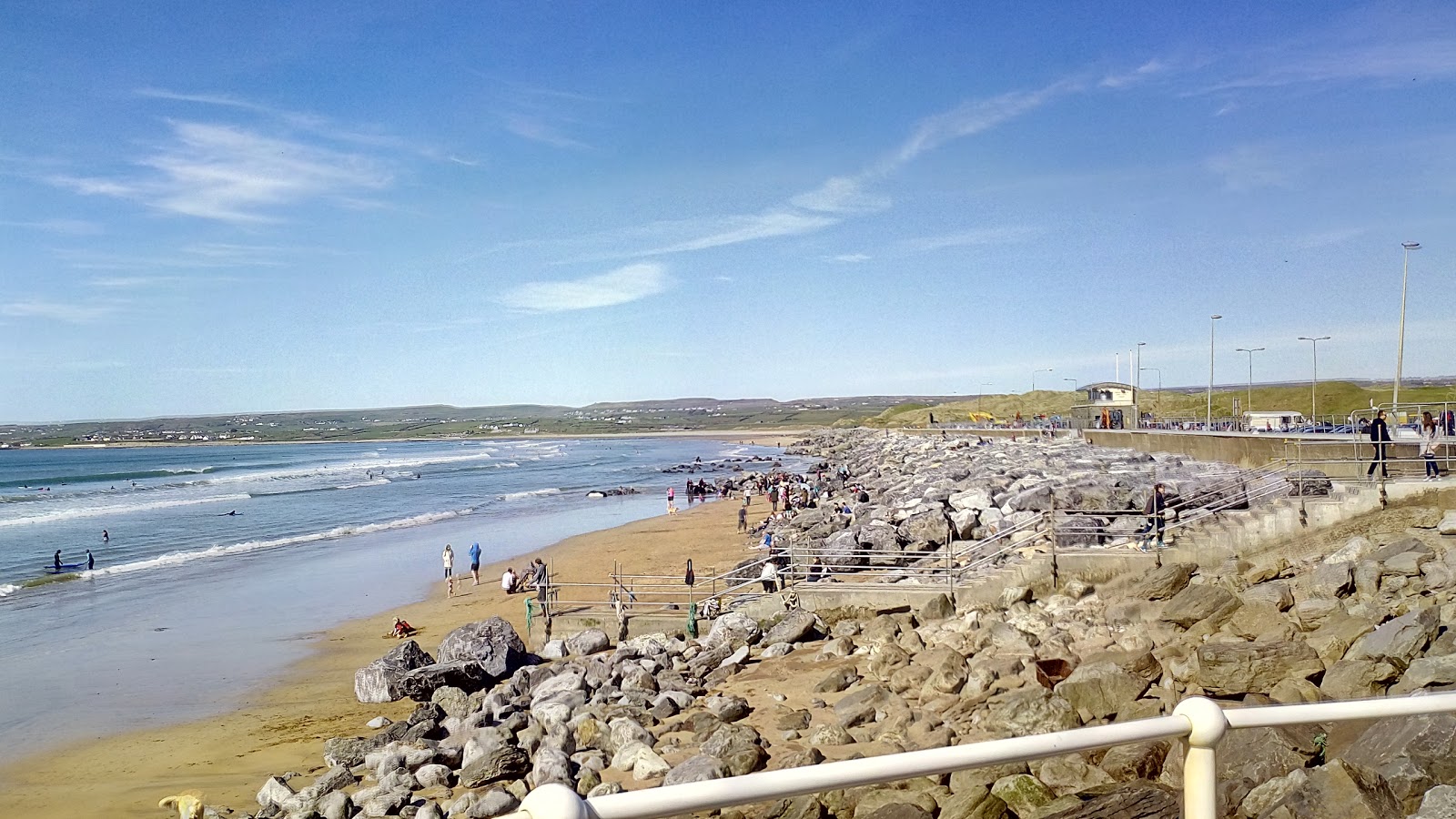 Photo of Lahinch Beach - good pet friendly spot for vacation
