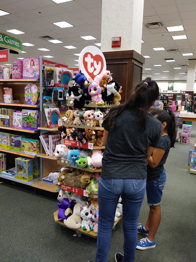 Book Store «Barnes & Noble», reviews and photos, 12193 Fair Lakes Promenade Dr, Fairfax, VA 22033, USA