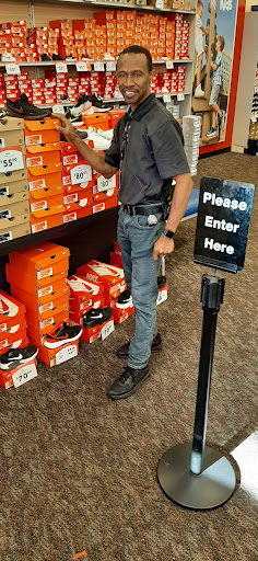 Shoe Store «Shoe Carnival», reviews and photos, 955 Ann St, Montgomery, AL 36107, USA