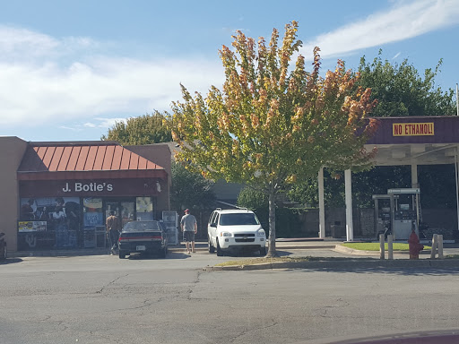 J Boties Food Stores, 3750 W Main St, Norman, OK 73072, USA, 