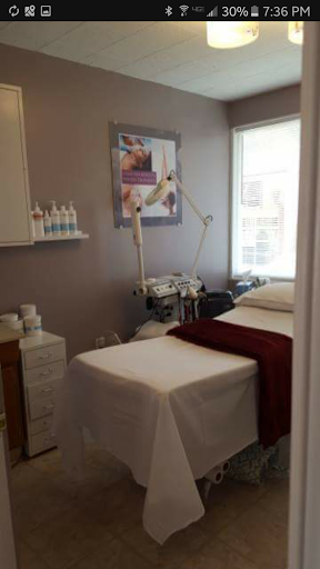 Beauty Salon «Z-More Beauty», reviews and photos, 6426 SE Milwaukie Ave, Portland, OR 97202, USA