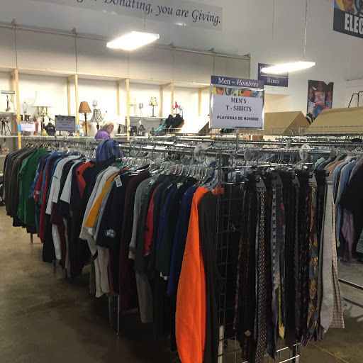 Thrift Store «Saint Vincent de Paul Thrift Store of Plano», reviews and photos, 3305 N Central Expy #280, Plano, TX 75023, USA