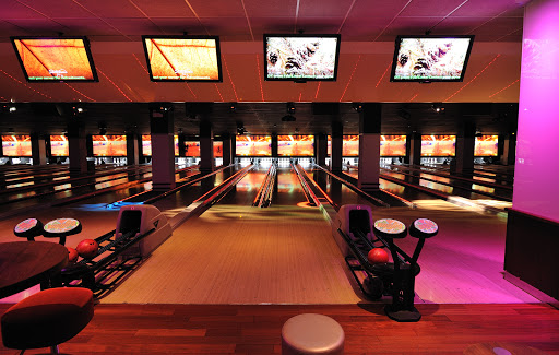 Bowling Alley «Frames Bowling Lounge», reviews and photos, 550 9th Ave, New York, NY 10018, USA