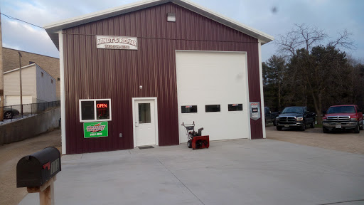 Laatsch Auto Sales & Service in Marion, Wisconsin