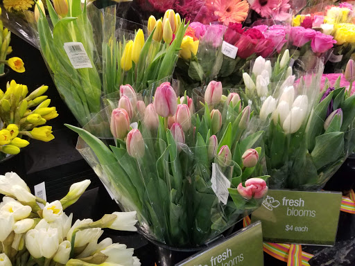 Shopping Mall «Shops at Erwin Mill», reviews and photos, 737 9th St, Durham, NC 27705, USA