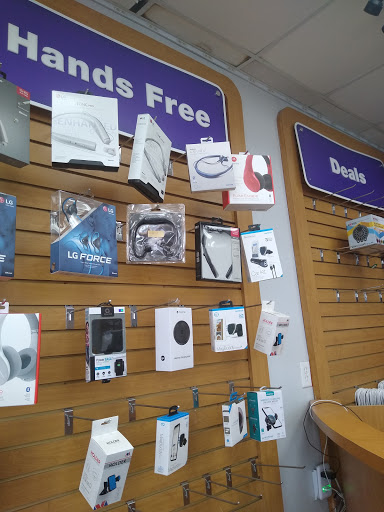 Cell Phone Store «MetroPCS Authorized Dealer», reviews and photos, 31624 Grand River Ave, Farmington Hills, MI 48336, USA