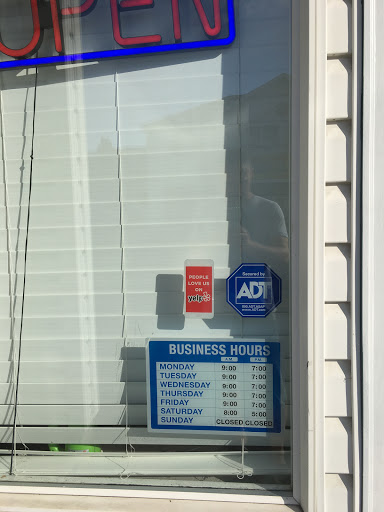 Barber Shop «The Kingdom Barbershop», reviews and photos, 10614 SE Kent-Kangley Rd #104, Kent, WA 98030, USA