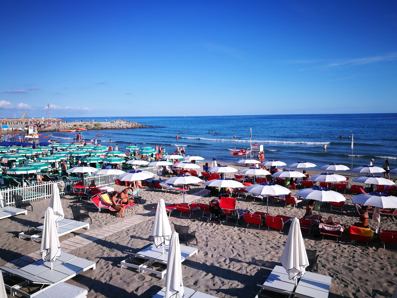 Photo de Spiaggia Marina di Andora et le règlement