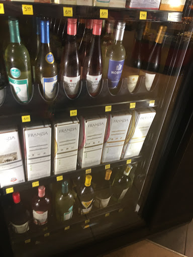 Gas Station «QuikTrip», reviews and photos, 2321 N Beach St, Haltom City, TX 76111, USA