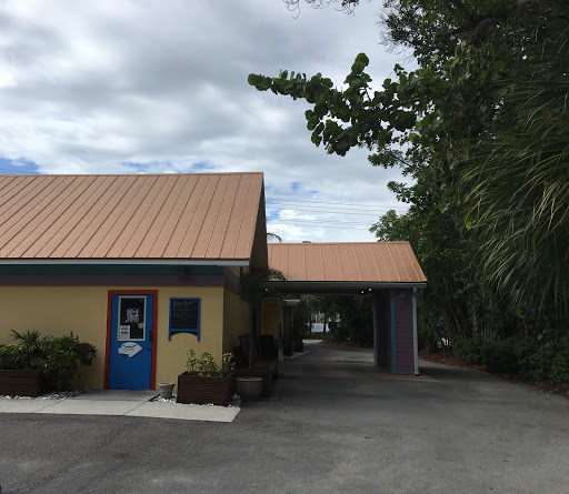 Seafood Restaurant «Sanibel Fish House», reviews and photos, 1523 Periwinkle Way, Sanibel, FL 33957, USA