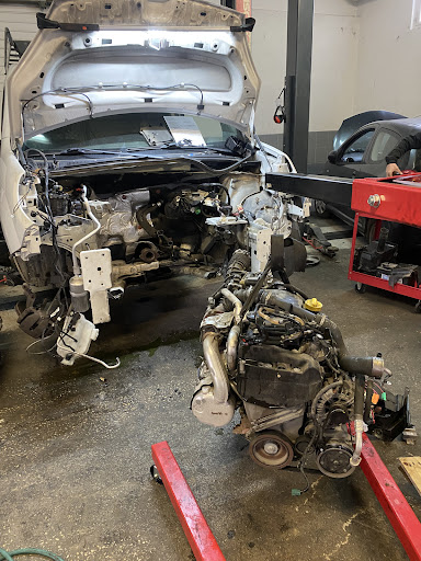 Photo 1 - La Fare Auto