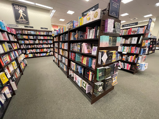Book Store «Barnes & Noble», reviews and photos, 5101 Main St, Williamsburg, VA 23188, USA
