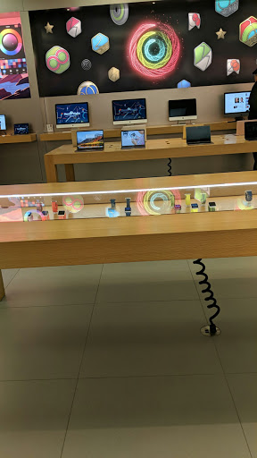 Computer Store «Apple Fashion Place», reviews and photos, 6191 State St, Murray, UT 84107, USA