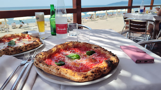 Poseidonia Beach Club: Ristorante sulla Sabbia - Pizzeria - Lounge & Sushi Bar - in Marina di Ascea, Provincia di Salerno