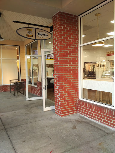 Outlet Mall «Tanger Outlet Myrtle Beach Hwy 501», reviews and photos, 4635 Factory Stores Blvd, Myrtle Beach, SC 29579, USA