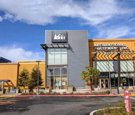 Camping Store «REI», reviews and photos, 2450 Charleston Rd, Mountain View, CA 94043, USA
