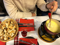 Plats et boissons du Restaurant français Le Refuge des Fondus à Paris - n°1