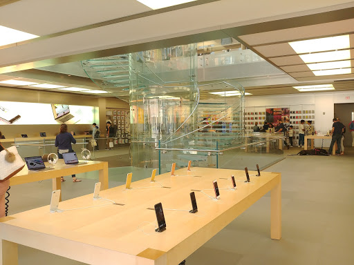 Computer Store «Apple Boylston Street», reviews and photos, 815 Boylston St, Boston, MA 02116, USA