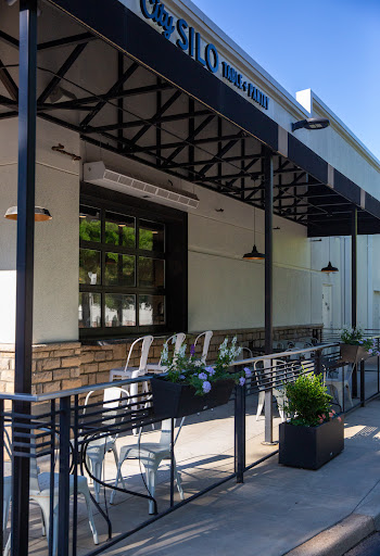 Shopping Mall «Shops of Saddle Creek», reviews and photos, 7509 Poplar Ave #1, Germantown, TN 38138, USA