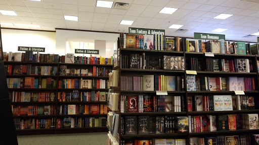 Book Store «Barnes & Noble», reviews and photos, 1163 Valley River Dr, Eugene, OR 97401, USA