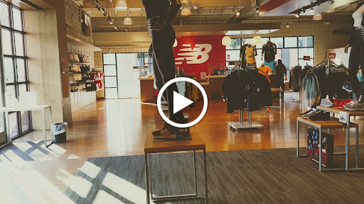 New Balance, 270 S Arroyo Pkwy, Pasadena, CA 91105, USA, 