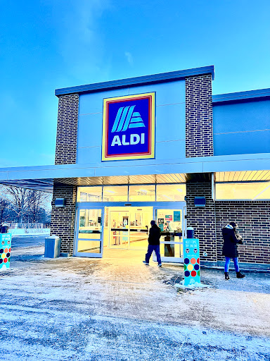 Supermarket «ALDI», reviews and photos, 799 Summit St, Elgin, IL 60120, USA