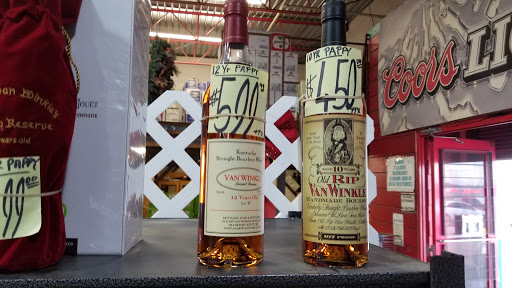 Liquor Store «Holiday Depot Liquor», reviews and photos, 6520 Randol Mill Rd, Fort Worth, TX 76112, USA