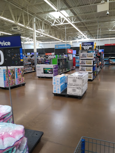 Department Store «Walmart Supercenter», reviews and photos, 2801 Cunningham Rd, Cincinnati, OH 45241, USA