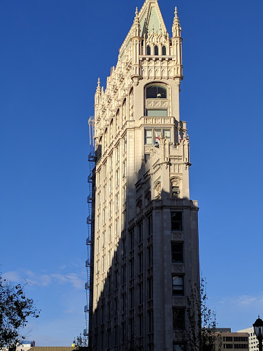 Wine Bar «Downtown Wine Merchants», reviews and photos, 102 Frank H Ogawa Plaza, Oakland, CA 94612, USA