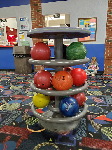 Bowling Alley «Parkside Lanes», reviews and photos, 34W185 Montgomery Rd, Aurora, IL 60504, USA