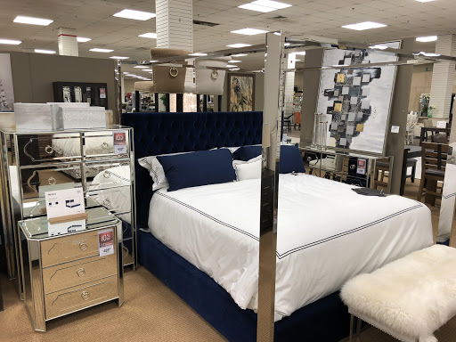 Furniture Store «Value City Furniture», reviews and photos, 960 S Barrington Rd, Streamwood, IL 60107, USA