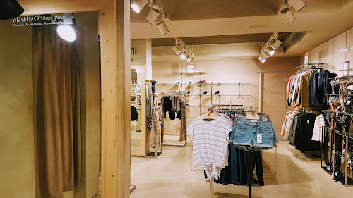 Magasin de vêtements Mango Antibes