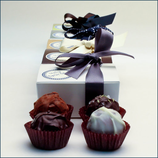 Wedding Bakery «Cake», reviews and photos, 1635 W Walnut St, Chicago, IL 60612, USA